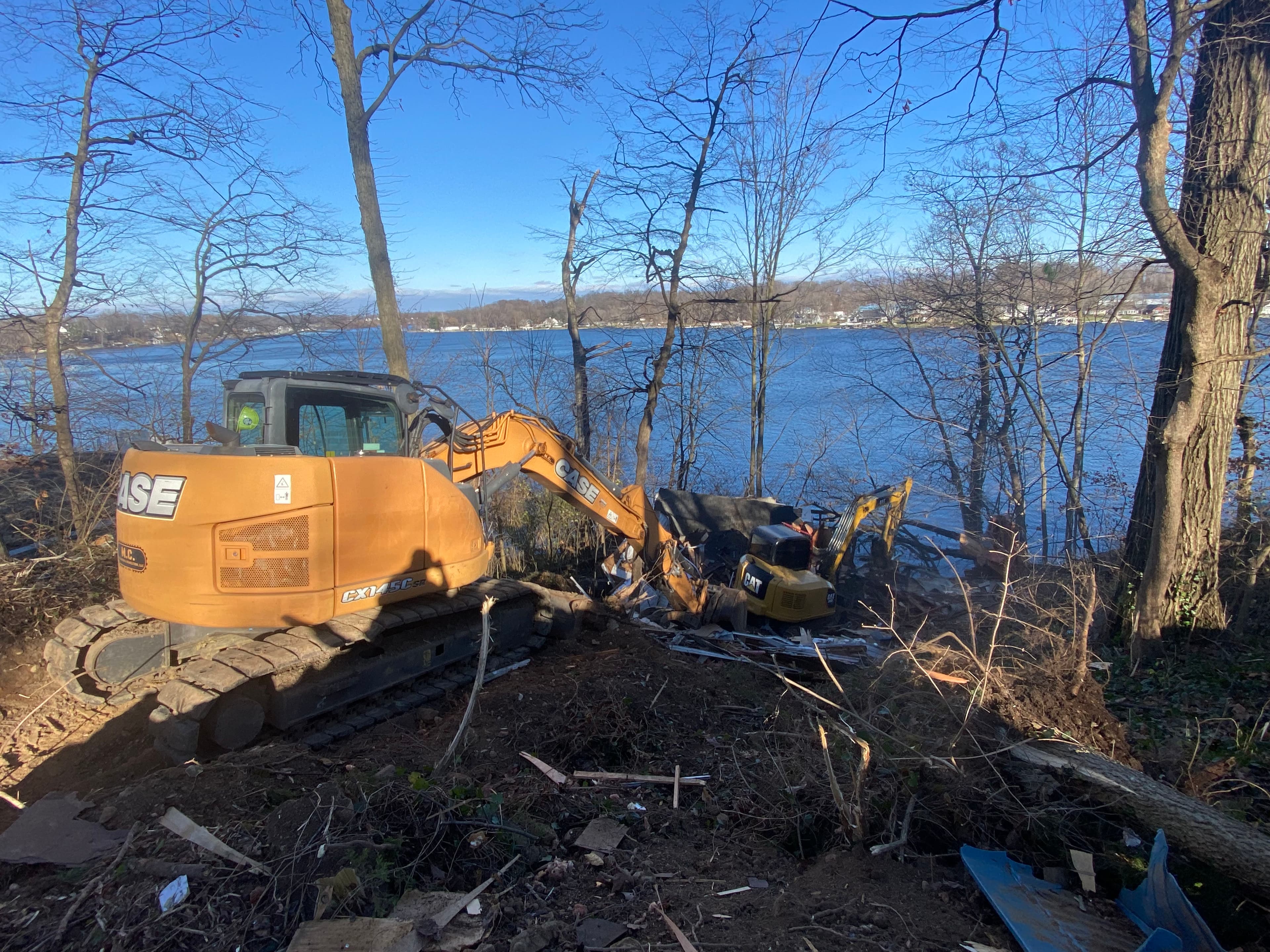 Mastering Challenging Terrain on Lake Freeman